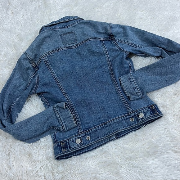Levi's Denim Trucker Jacket VINTAGE Woman’s size small - Picture 6 of 9